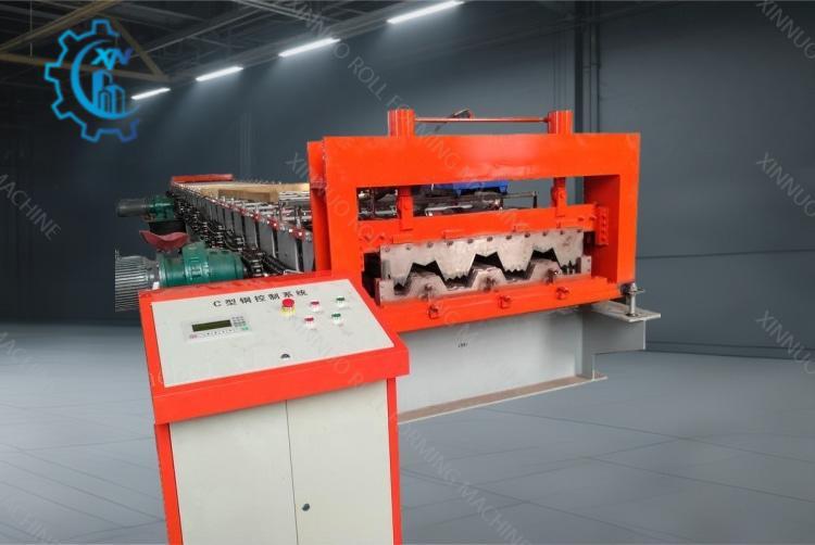 Deck Floor Roll Forming Machine