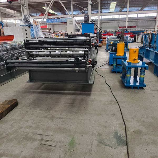 masina-za-trapezni-lim-7